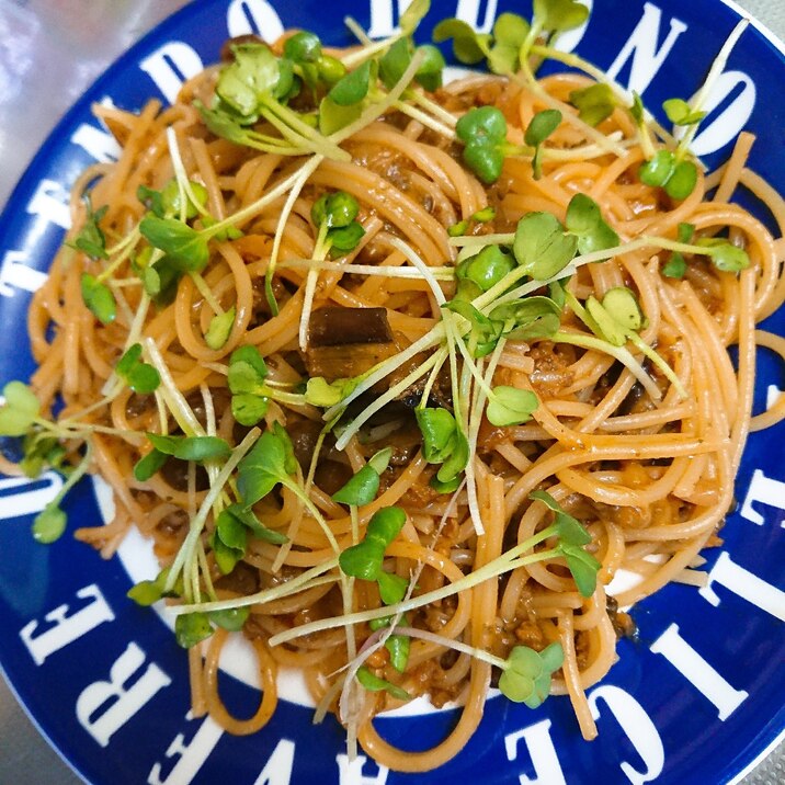 茄子と貝割れのミートスパゲティ